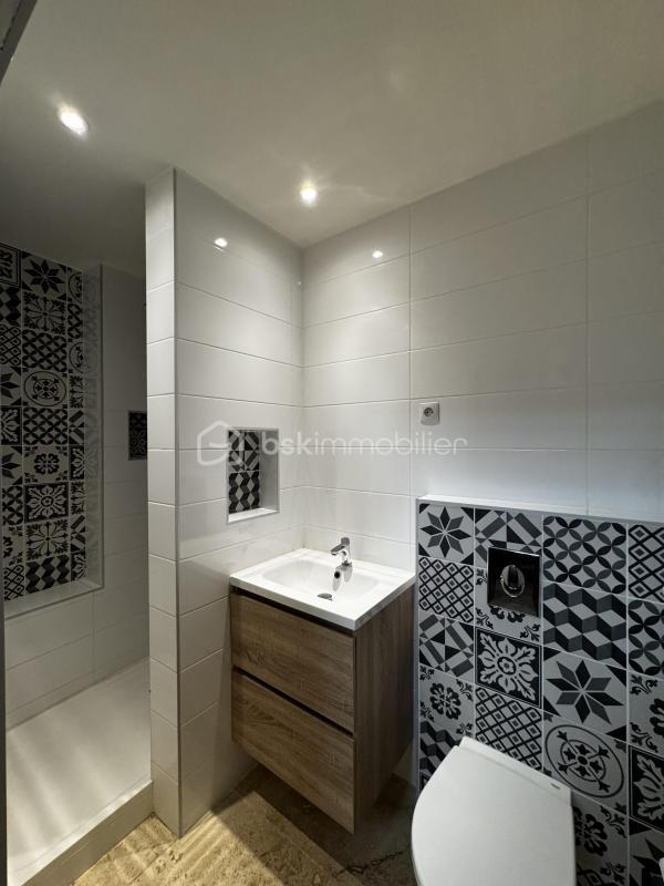 Maison en pierre - 208 m² - 7 pièces