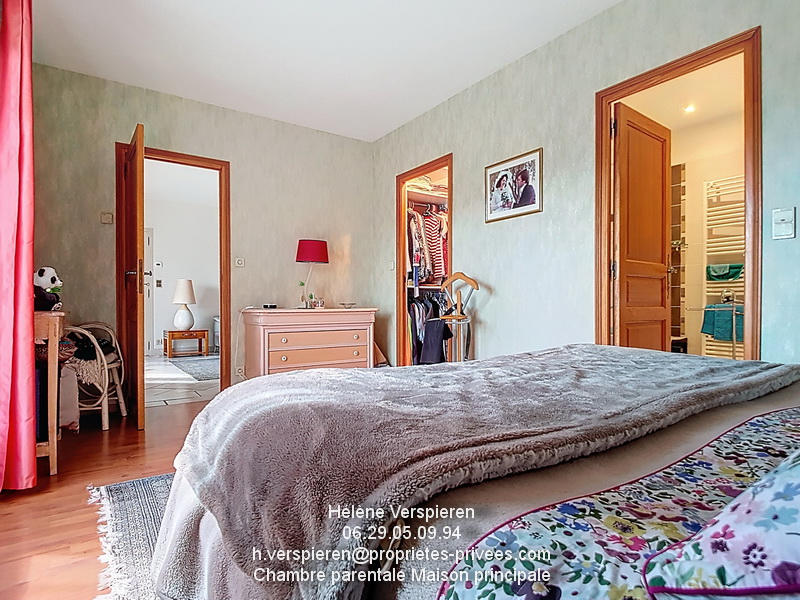 Maison - 223 m² - 12 pièces