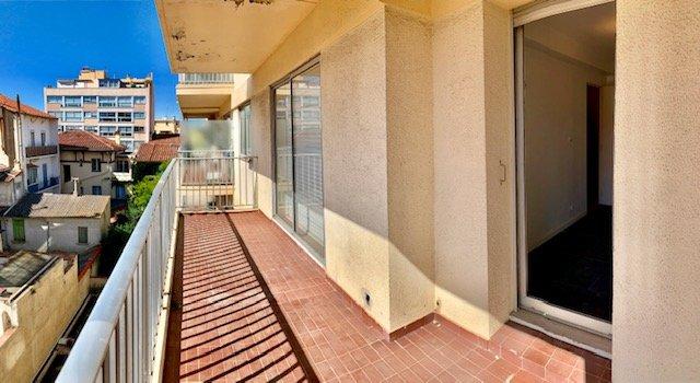 Appartement - 75 m² - 3 pièces