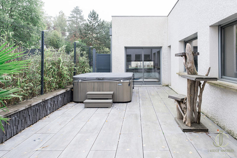 Maison - 174 m² - 6 pièces