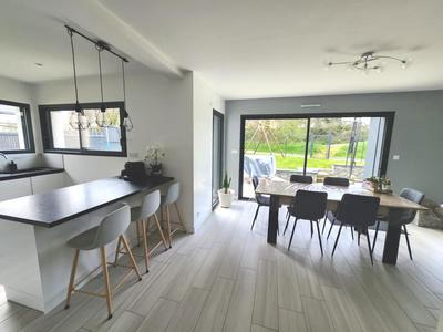 Maison contemporaine - 140 m² - 6 pièces