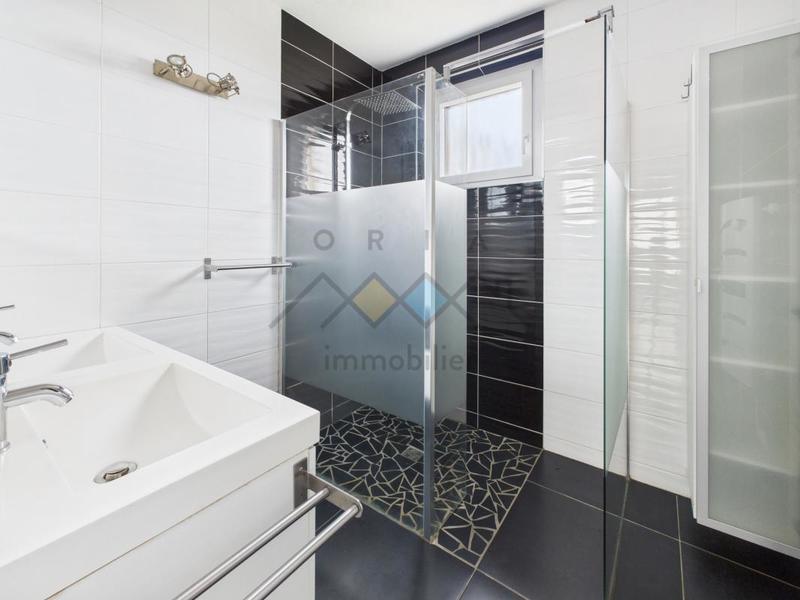 Maison - 121 m² - 7 pièces