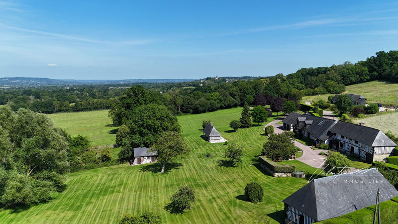 Maison - 322 m² - 7 pièces