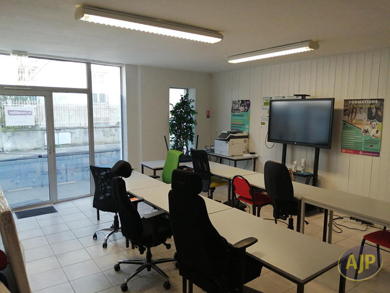 Local commercial - 99 m²