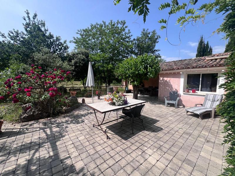 Maison - 209 m² - 8 pièces