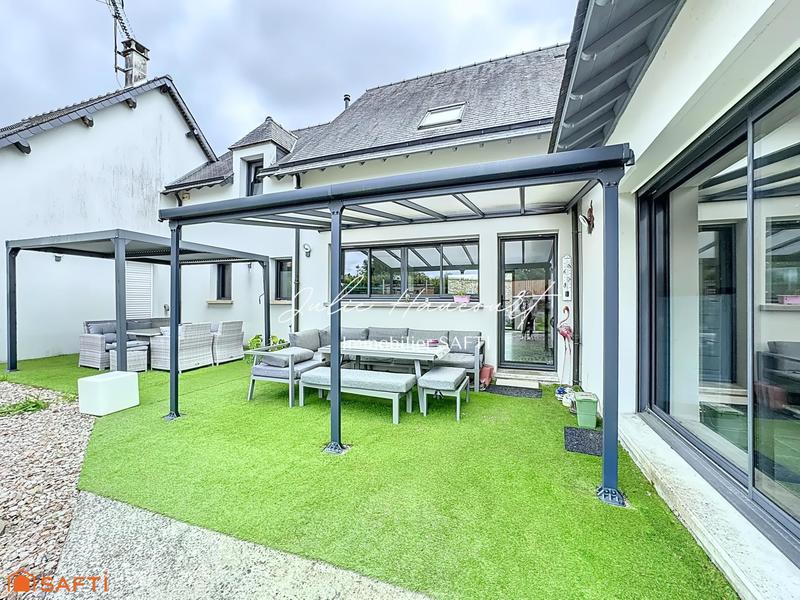 Maison - 266 m² - 7 pièces