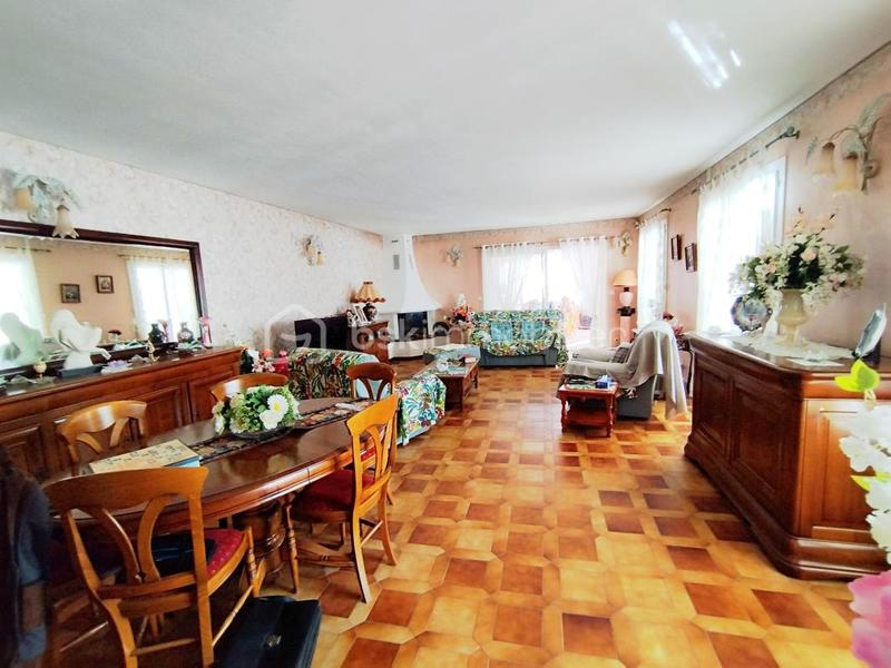 Villa - 255 m² - 9 pièces