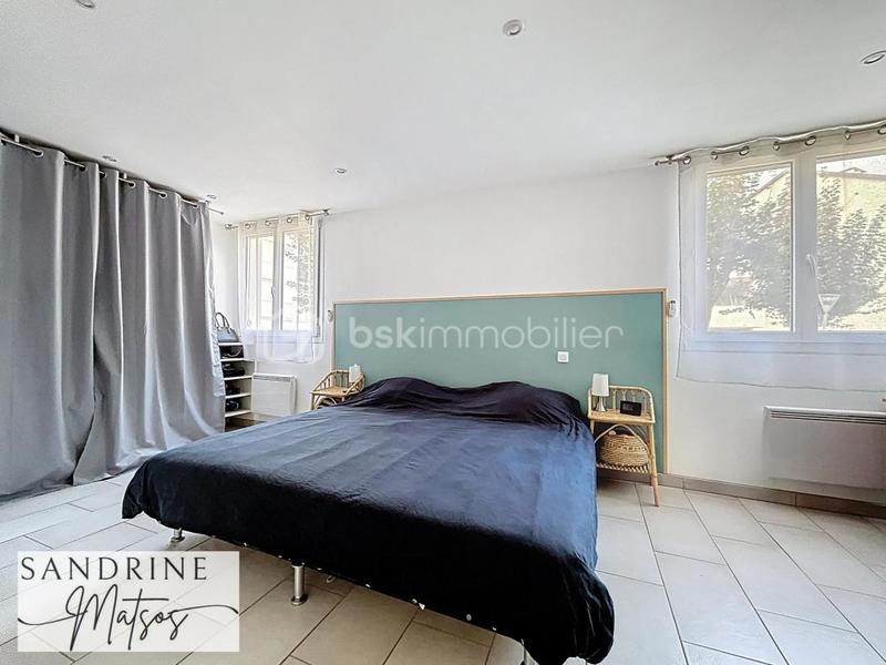 Appartement - 102 m² - 5 pièces