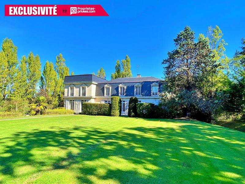 Propriété - 350 m² - 8 pièces