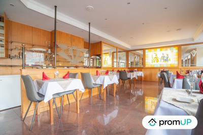 Local commercial - 250 m² - 3 pièces