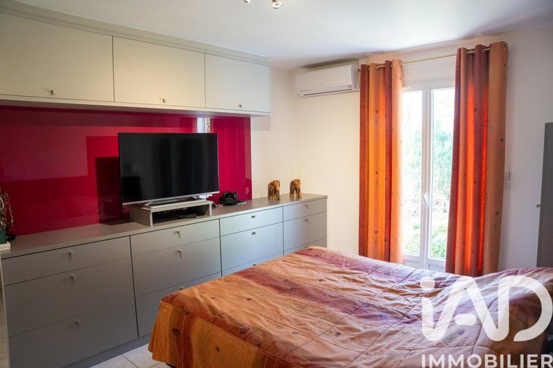 Maison - 235 m² - 8 pièces