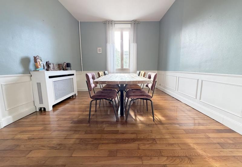 Maison bourgeoise - 266 m² - 12 pièces