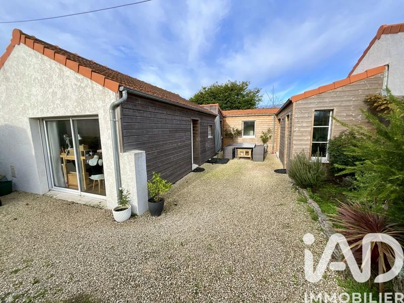 Maison - 140 m² - 5 pièces