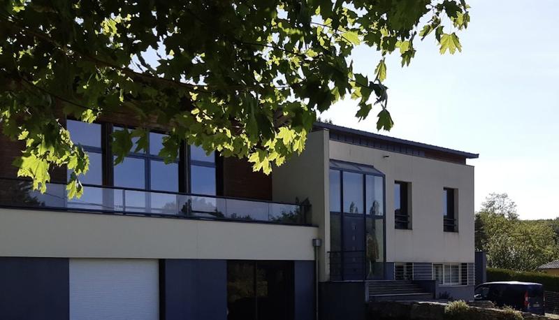 Maison contemporaine - 255 m² - 7 pièces