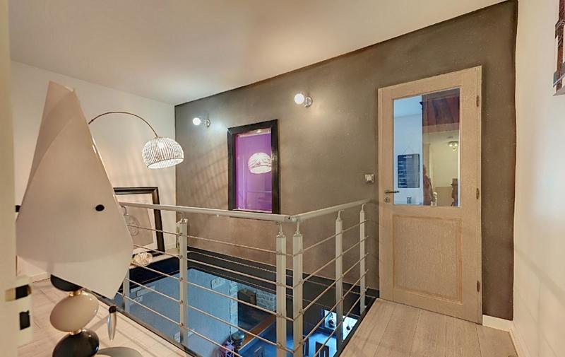 Maison - 245 m² - 12 pièces