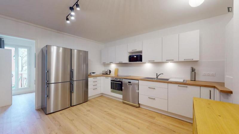 Chambre - 9 m² - 5 pièces