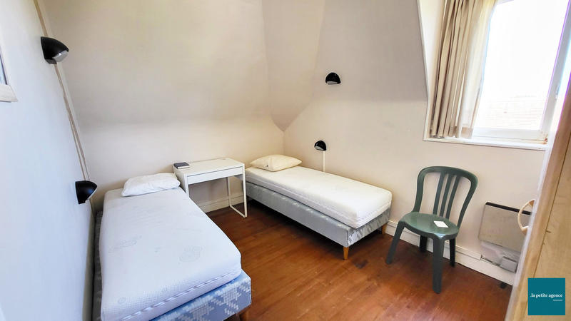 Maison - 366 m² - 20 pièces