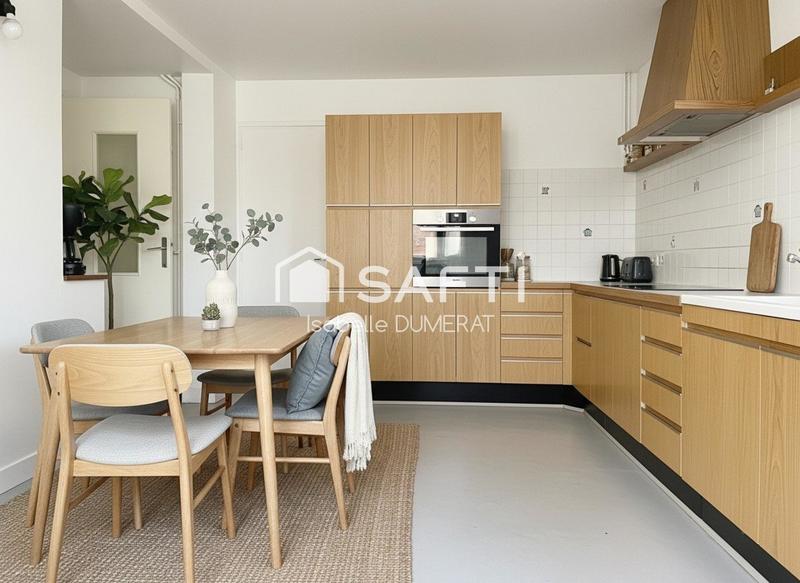 Maison - 137 m² - 5 pièces