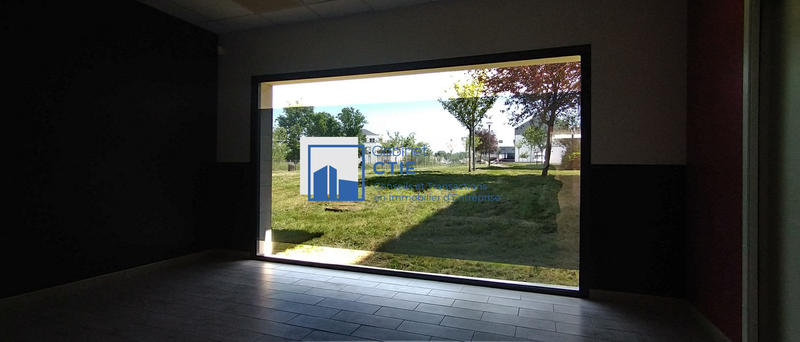 Local commercial - 124 m² - 6 pièces