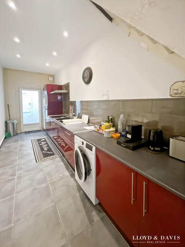 Maison - 220 m² - 9 pièces