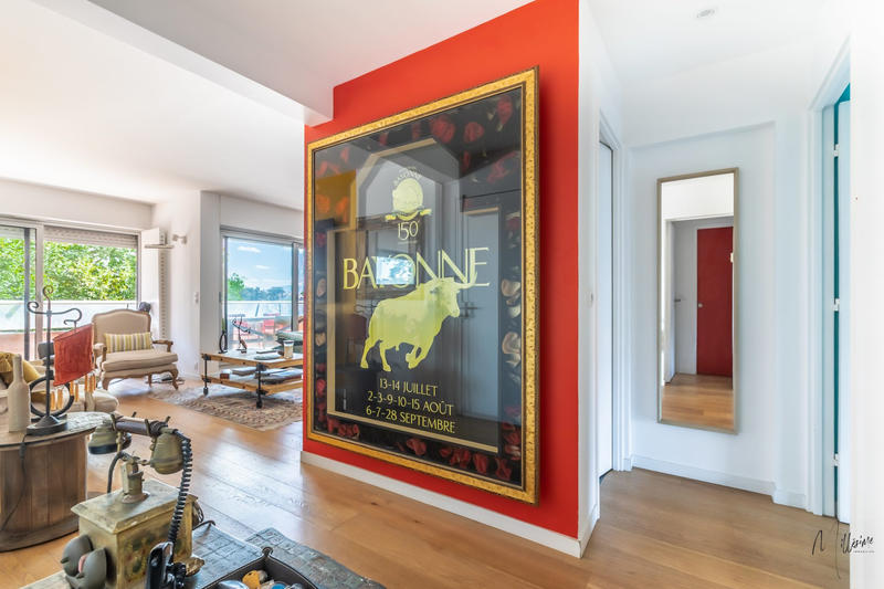 Appartement - 98 m² - 4 pièces