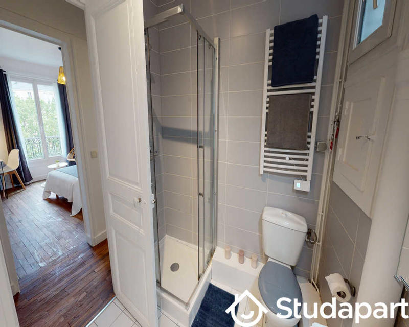 Chambre - 70 m² - 1 pièce