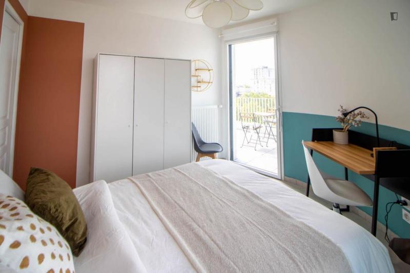 Chambre - 10 m² - 5 pièces