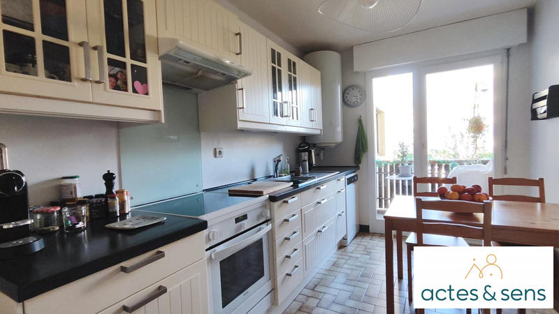 Appartement - 90 m² - 4 pièces