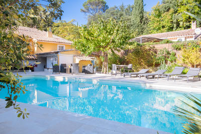 Maison - 201 m² - 5 pièces