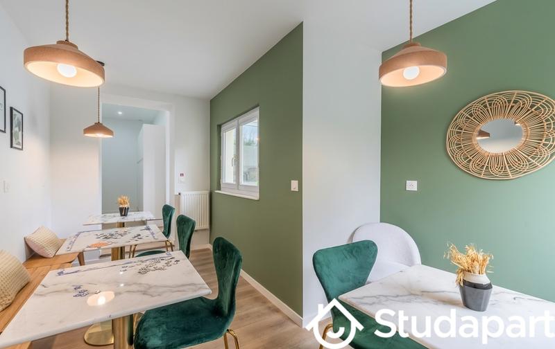 Chambre - 11 m² - 1 pièce