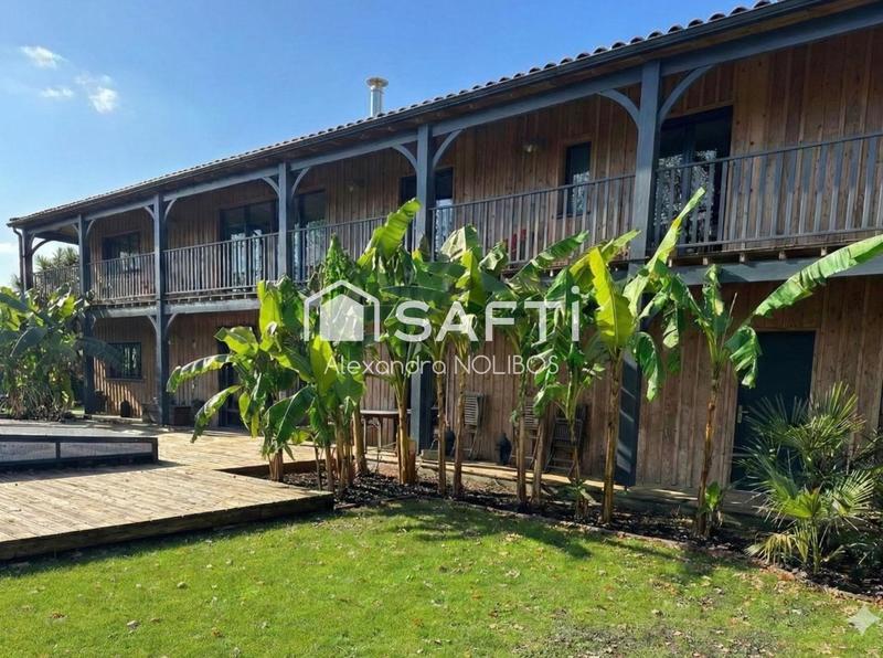 Maison - 330 m² - 7 pièces