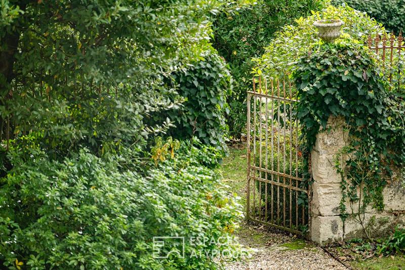 Maison en pierre - 378 m² - 10 pièces