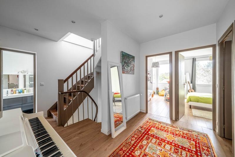 Maison - 208 m² - 7 pièces