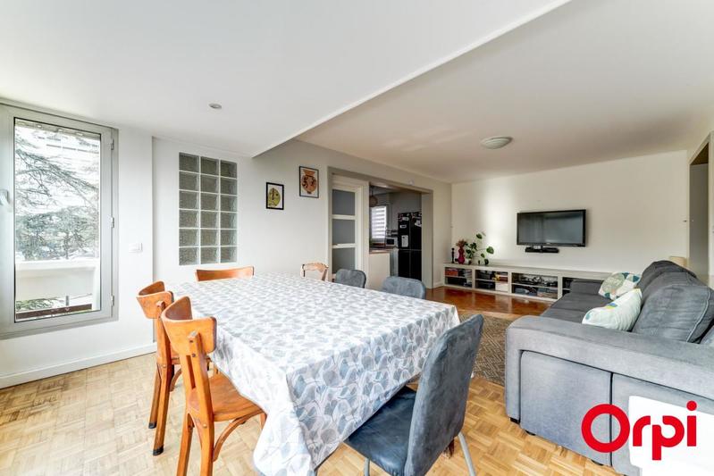 Appartement - 94 m² - 5 pièces