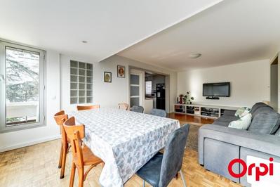 Appartement - 94 m² - 5 pièces