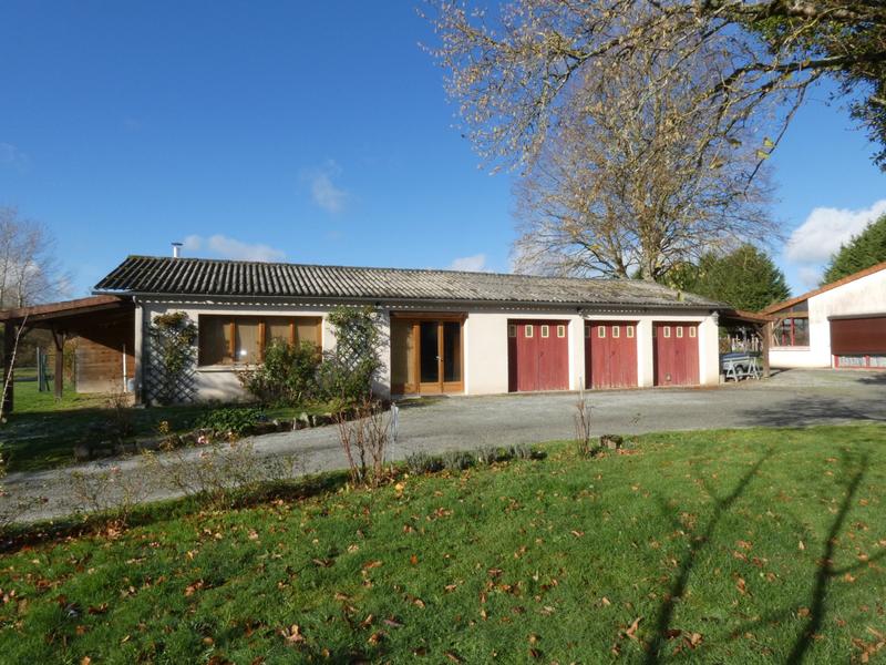 Maison - 324 m² - 9 pièces