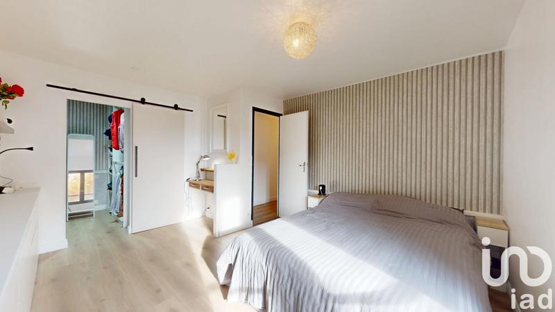 Maison - 220 m² - 6 pièces