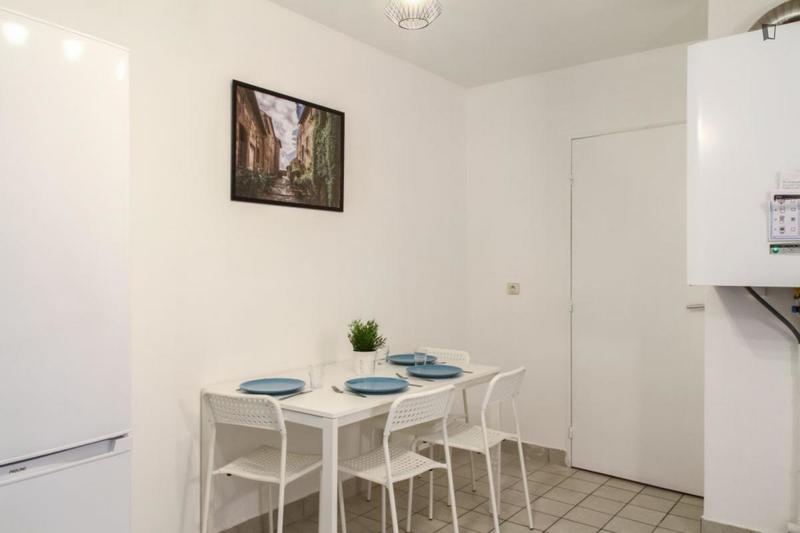 Chambre - 13 m² - 6 pièces