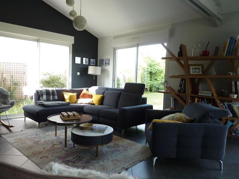 Maison - 207 m² - 9 pièces