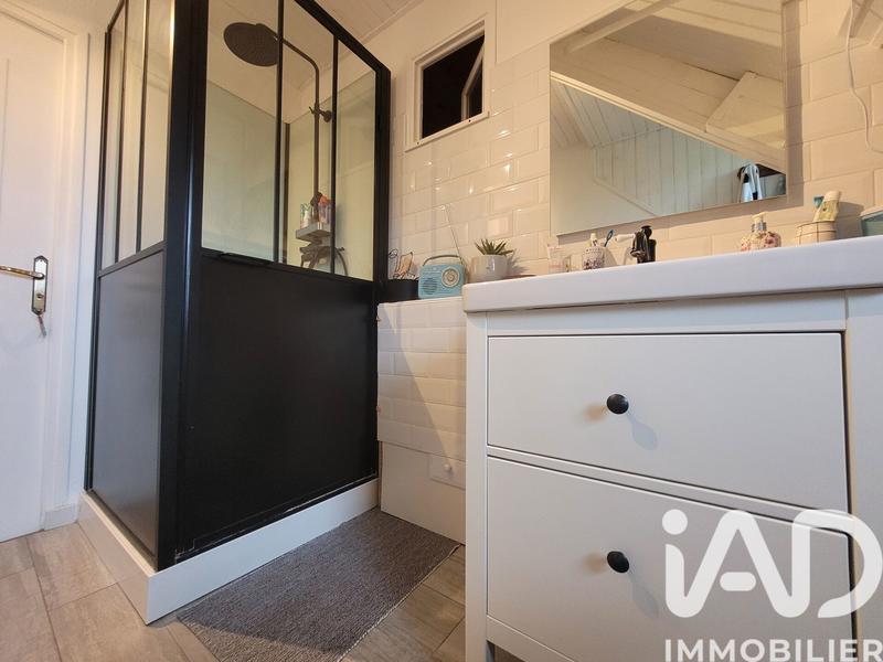 Maison - 232 m² - 8 pièces