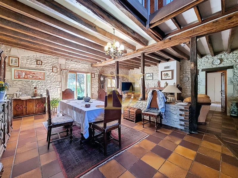 Maison - 191 m² - 7 pièces