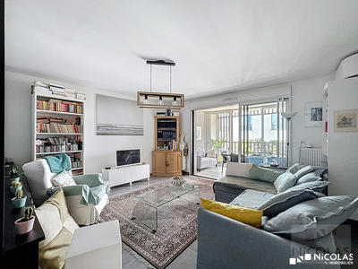 Appartement - 85 m² - 3 pièces