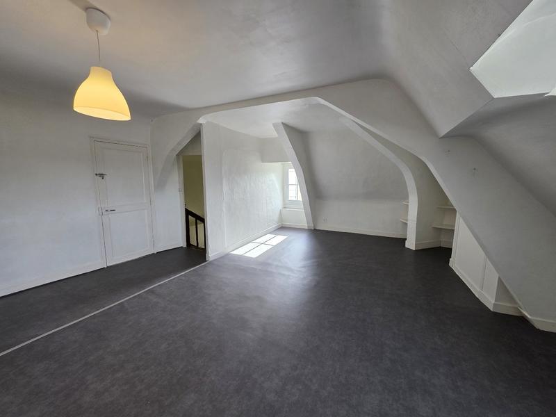 Maison - 93 m² - 4 pièces