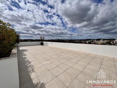 Appartement - 90 m² - 4 pièces