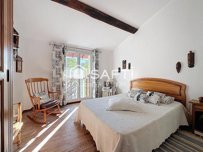 Maison - 294 m² - 10 pièces