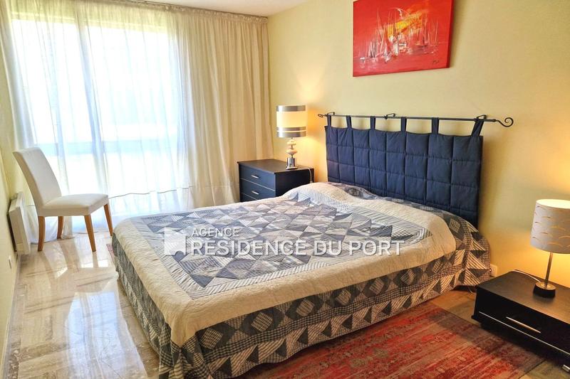 Appartement - 93 m² - 3 pièces