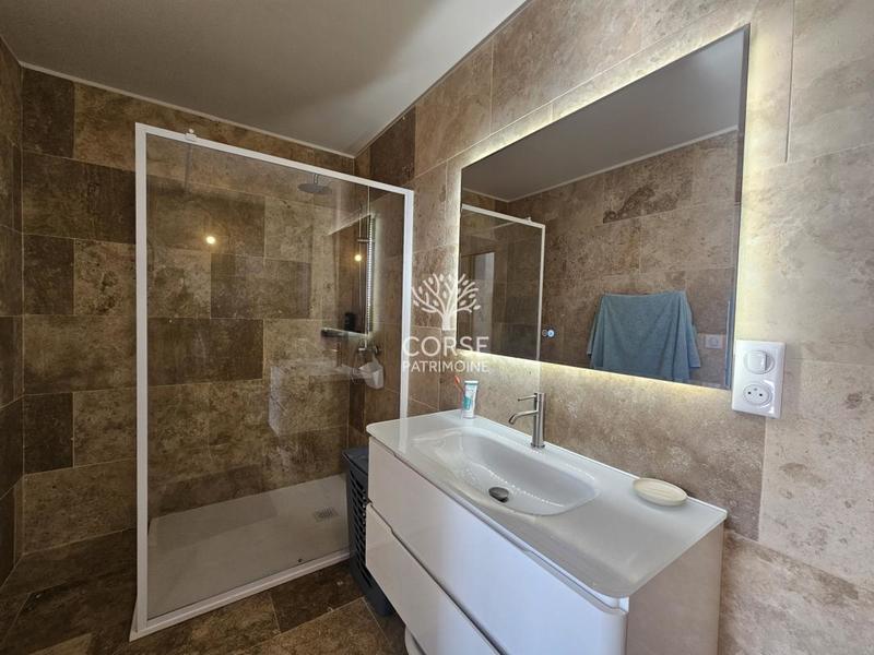 Villa - 140 m² - 4 pièces