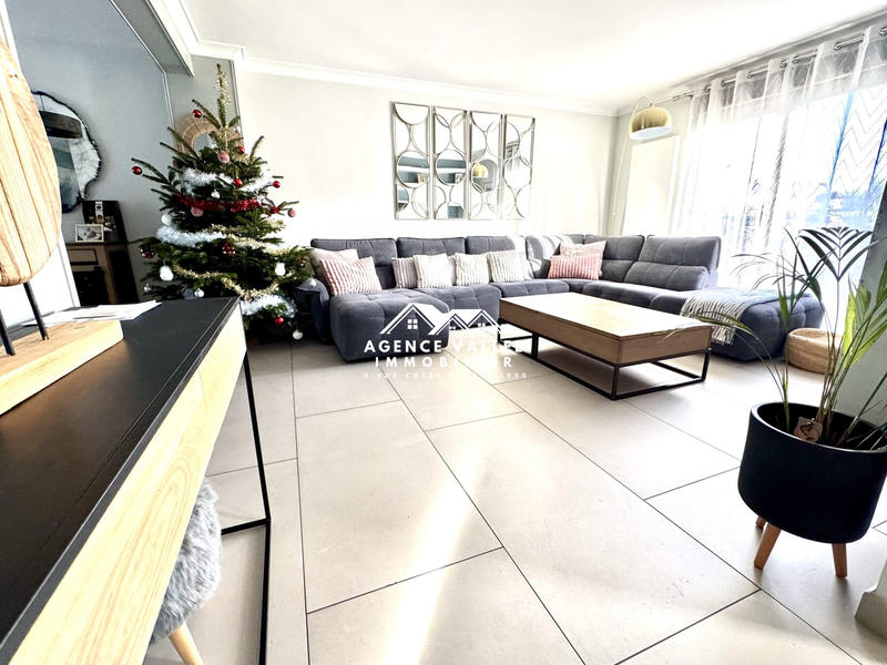 Maison traditionnelle - 160 m² - 7 pièces