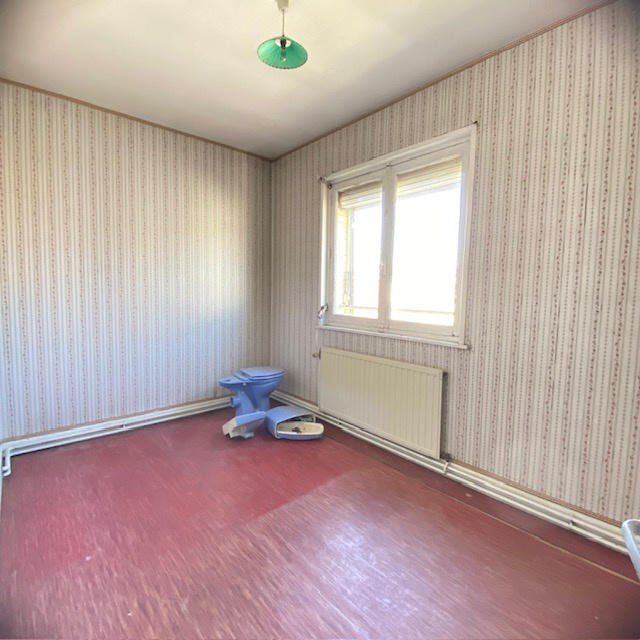 Maison - 87 m² - 6 pièces