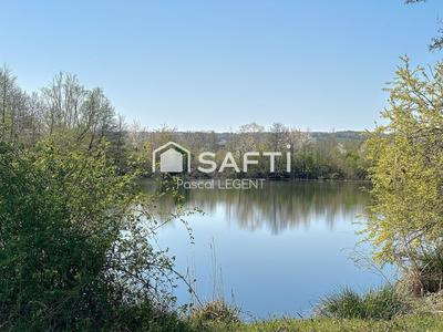 Terrain - 24 437 m²